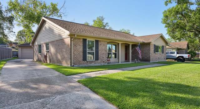 Photo of 1410 Saxony Ln, Nassau Bay, TX 77058
