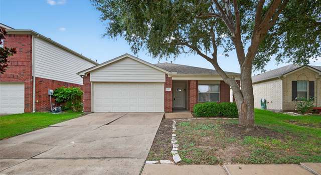 Photo of 15027 Sugar Place Dr, Sugar Land, TX 77498