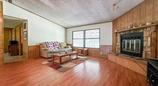 Photo of 5903 Parr Ct, Damon, TX 77430