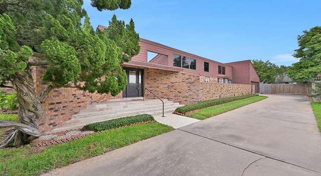 Photo of 12 E Dansby Dr, Galveston, TX 77551