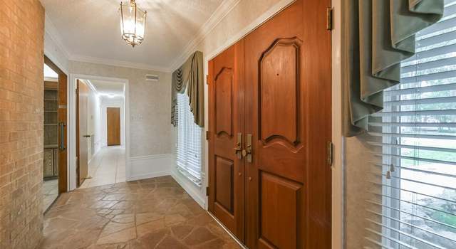 Photo of 2107 W Marys Creek Ln, Pearland, TX 77581