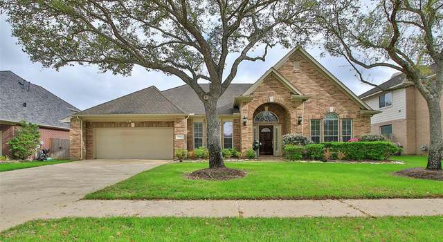Photo of 2931 Shoreside Dr, Pearland, TX 77584