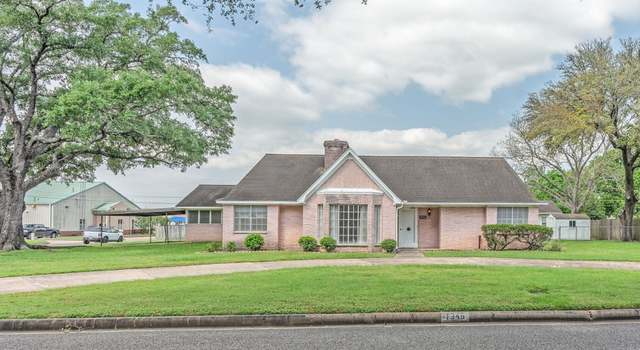 Photo of 1345 10th St, Hempstead, TX 77445