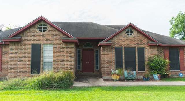 Photo of 308 W Pear St, Winnie, TX 77665