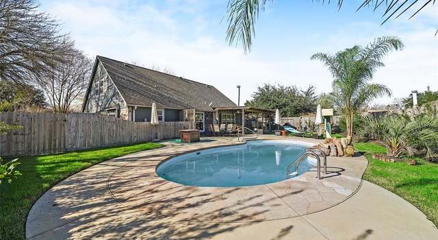 Photo of 2110 Chesswood Cir, Sugar Land, TX 77478