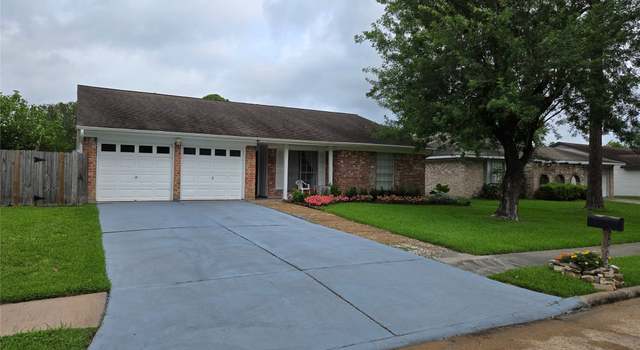 Photo of 11834 Mulholland Dr, Meadows Place, TX 77477