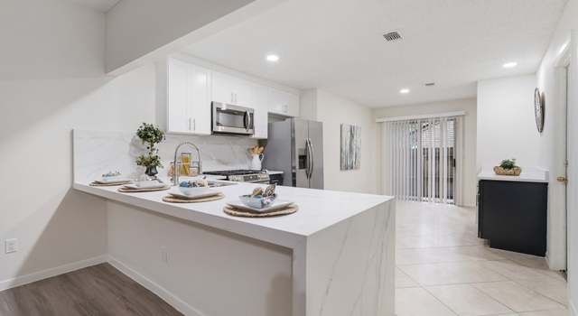 Photo of 34 Quiet Peace Pl, The Woodlands, TX 77381