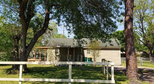 Photo of 1600 Oleander Dr, La Marque, TX 77568
