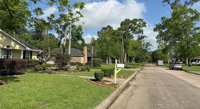 Photo of 25 Little John Ln, Dayton, TX 77535