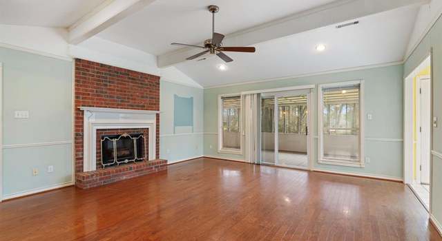 Photo of 10 Kristin Cir, Huntsville, TX 77320