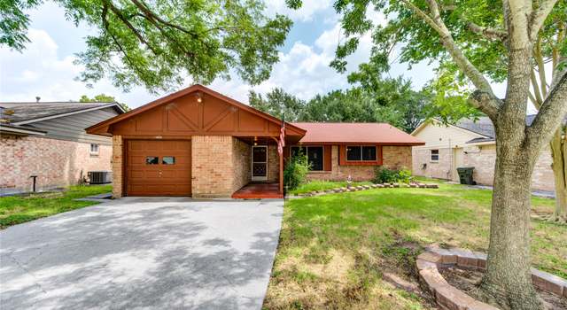 Photo of 13634 Greenridge Dr, Sugar Land, TX 77498