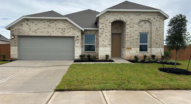 Photo of 802 Blue Stone Dr, Beasley, TX 77417