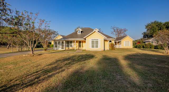Photo of 49 Lakeplace St, Victoria, TX 77905