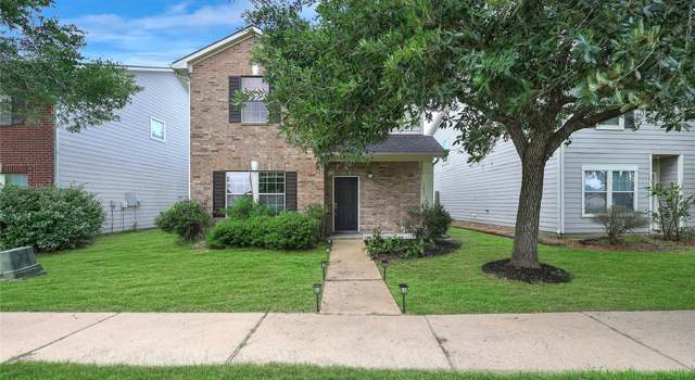 Photo of 1611 Palcio Real Dr, Houston, TX 77047
