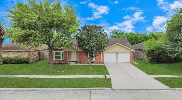 Photo of 2919 Heritage Colony Dr, Webster, TX 77598