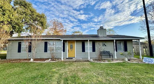 Photo of 1201 3rd St, Louise, TX 77455