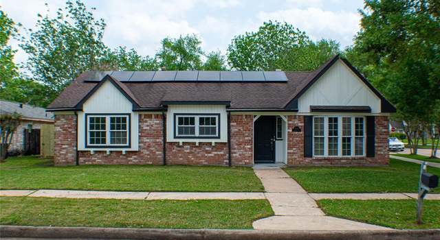 Photo of 11711 Kangaroo Ct, Meadows Place, TX 77477