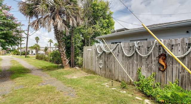 Photo of 4115 Avenue T 1/2, Galveston, TX 77550