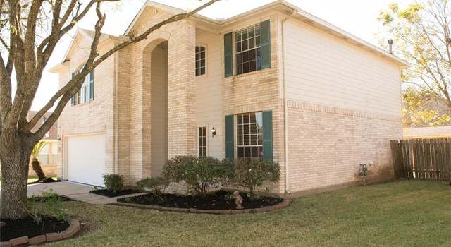 Photo of 1608 Oak Point Ct, Pearland, TX 77581
