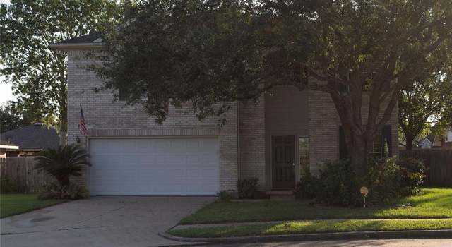 Photo of 1608 Oak Point Ct, Pearland, TX 77581