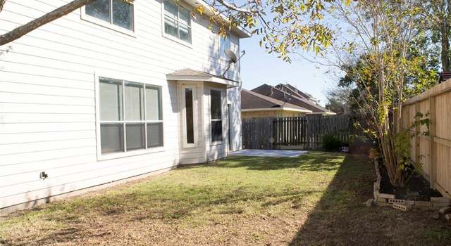 Photo of 1608 Oak Point Ct, Pearland, TX 77581