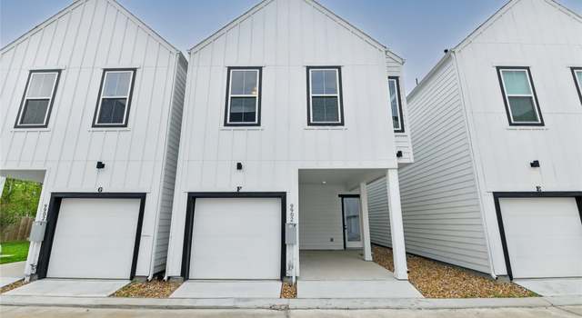 Photo of 9902 Clark Rd Unit D, Houston, TX 77076