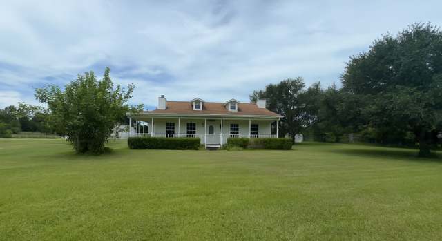 Photo of 10022 Oberrender Rd, Needville, TX 77461