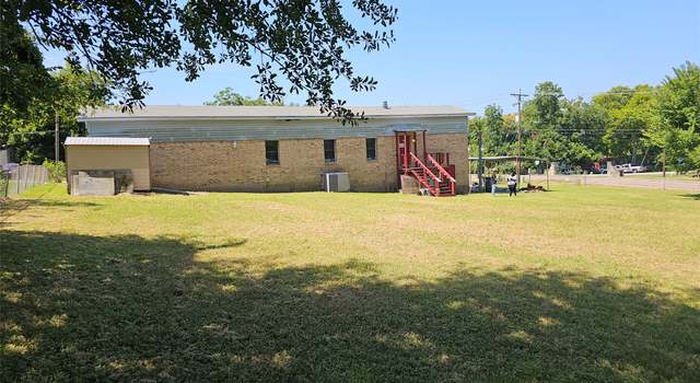 Photo of 1216 Thomason St, Huntsville, TX 77320