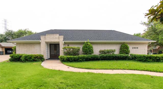 Photo of 2806 Fairway Dr, Sugar Land, TX 77478