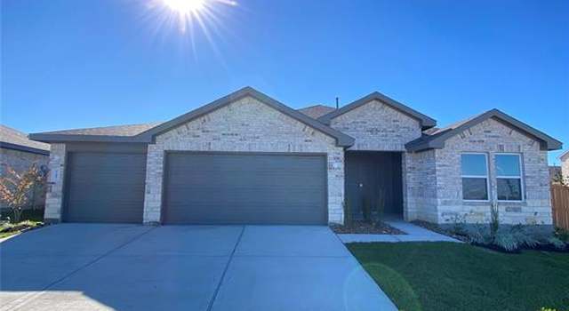 Photo of 737 Nueces Ln, Dayton, TX 77535