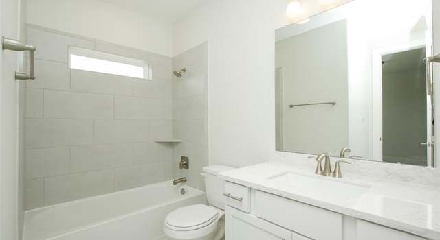 Photo of 908 W 21st St Unit B, Houston, TX 77008