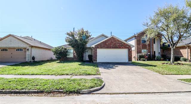 Photo of 10718 Goldfinch Rd, Baytown, TX 77523