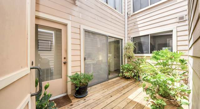Property at 3832 W Clay St, Houston, TX 77019, 2 beds, 2.5 baths