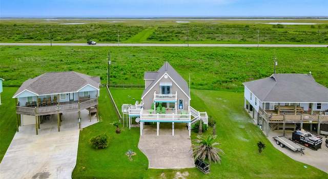 Photo of 3217 Castle Dr, Port Bolivar, TX 77650