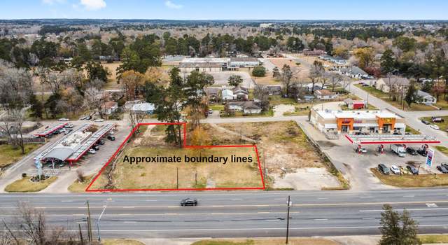 Photo of 924 W Church St, Livingston, TX 77351