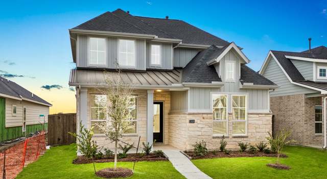 Photo of 11818 North Pavillion Dr, Mont Belvieu, TX 77523