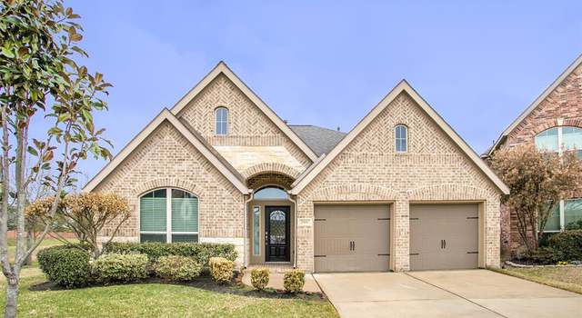 Photo of 2501 Mountain Sage Dr, Pearland, TX 77584