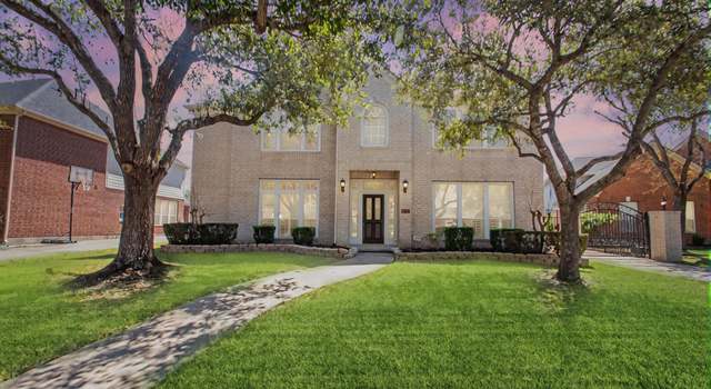 Photo of 2010 Desert Springs Ct, League City, TX 77573