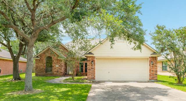 Photo of 228 Mango St, Lake Jackson, TX 77566