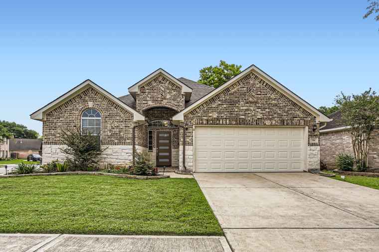 Photo of 1946 Mayweather Ln Richmond, TX 77406