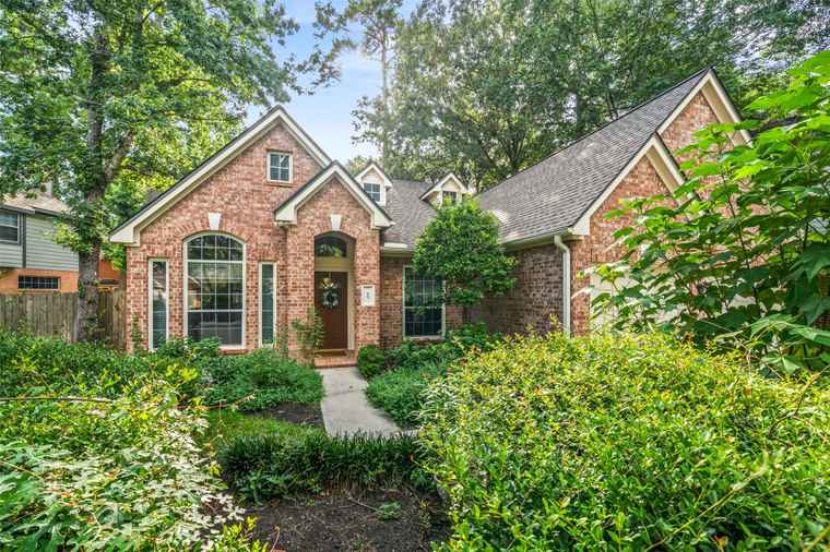 Photo of 95 S Dreamweaver Cir The Woodlands, TX 77380