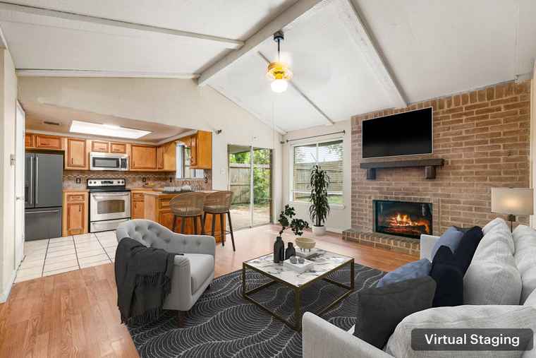 Photo of 1222 Ashwood Dr Sugar Land, TX 77498