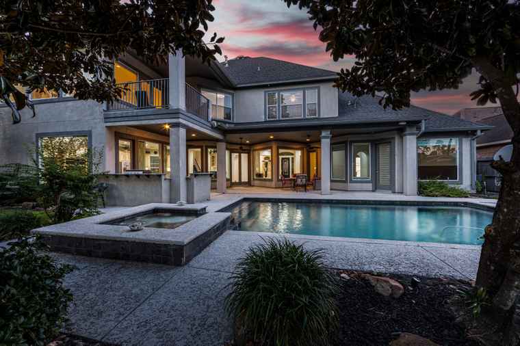 Photo of 17423 Victoria Lakes Cir Spring, TX 77379