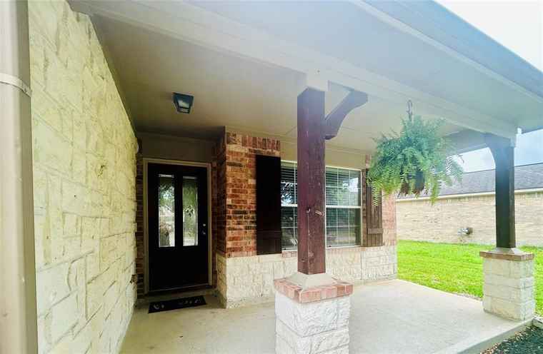 Photo of 13003 Trail Manor Dr Pearland, TX 77584