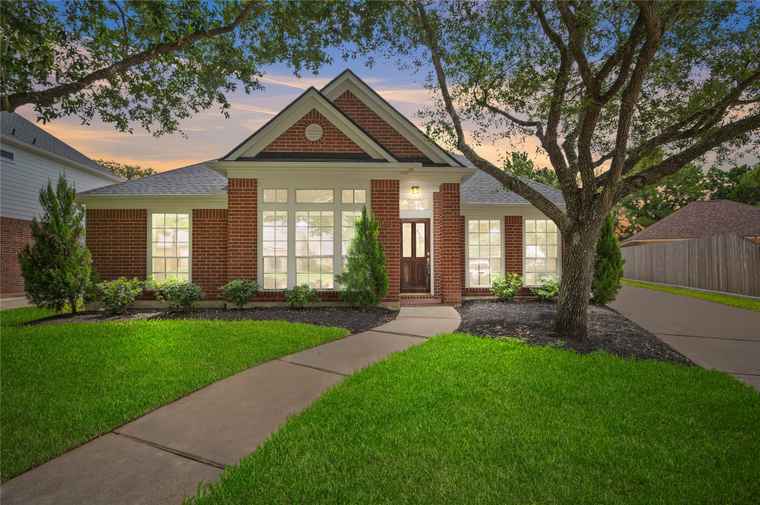 Photo of 4855 Claridge Park Ln Katy, TX 77494