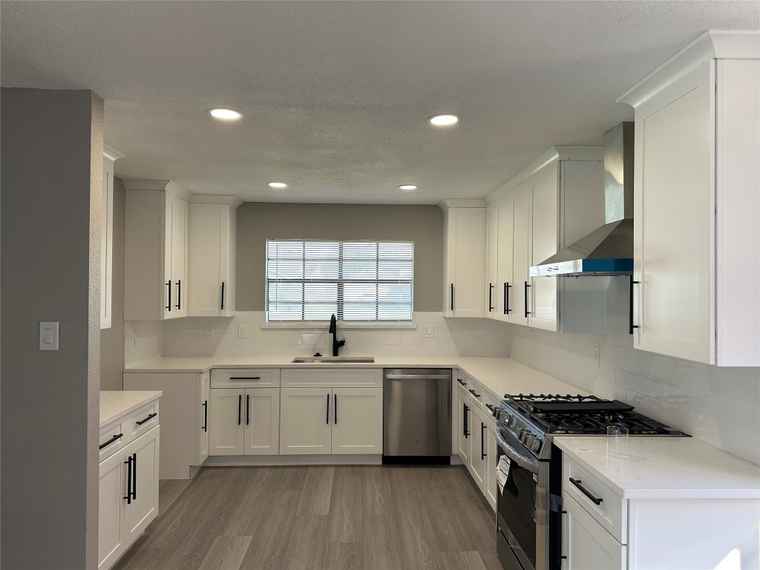 Photo of 2922 Field Line Dr Sugar Land, TX 77479