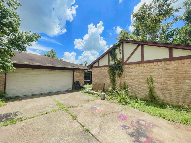 Photo of 22515 Sleepygate Dr Spring, TX 77373