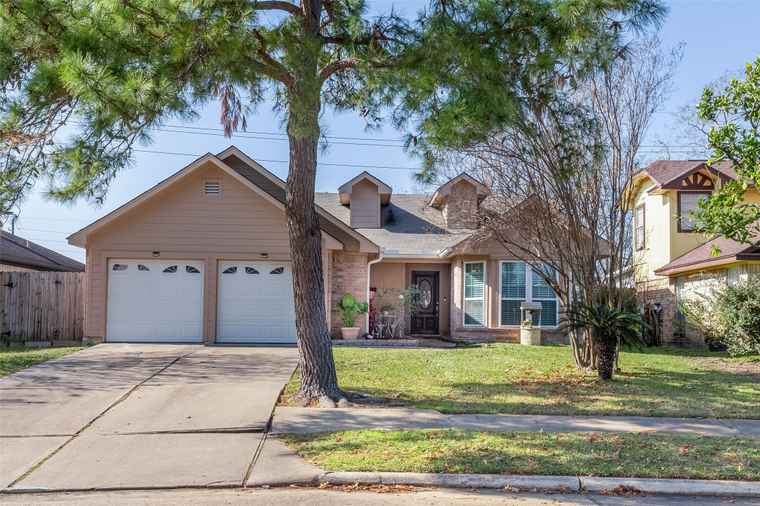 Photo of 6703 Pleasant Stream Dr Katy, TX 77449