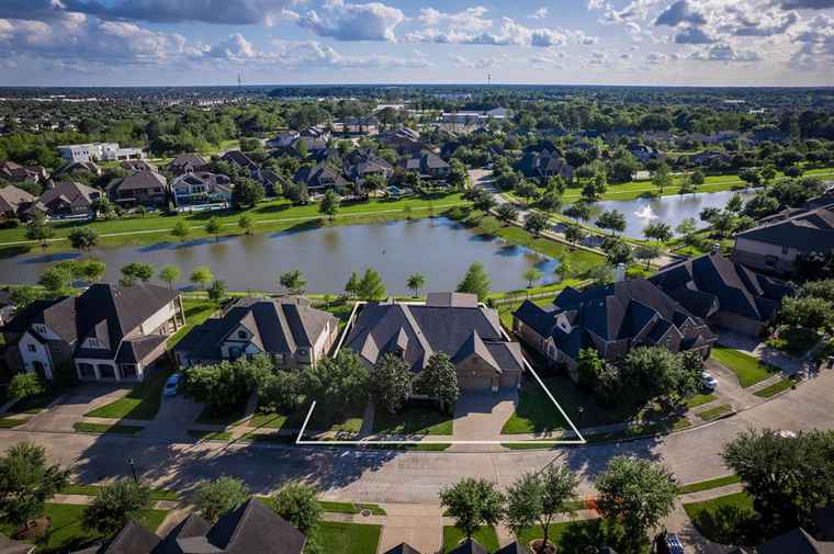 Photo of 47 Wyndehaven Lakes Dr Katy, TX 77494