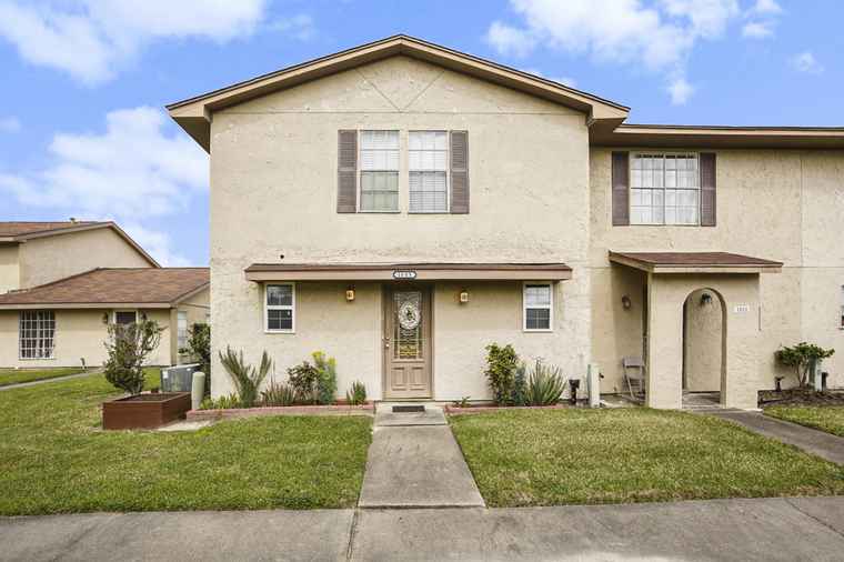Photo of 1809 Country Village Blvd Humble, TX 77338